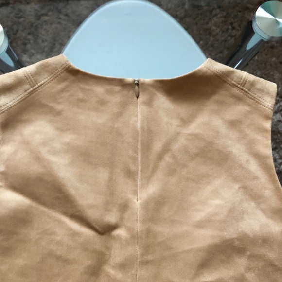 ⭐️ARITZIA⭐️ NWOT Faux Suede Babaton Rolando Blouse - Picture 5 of 5